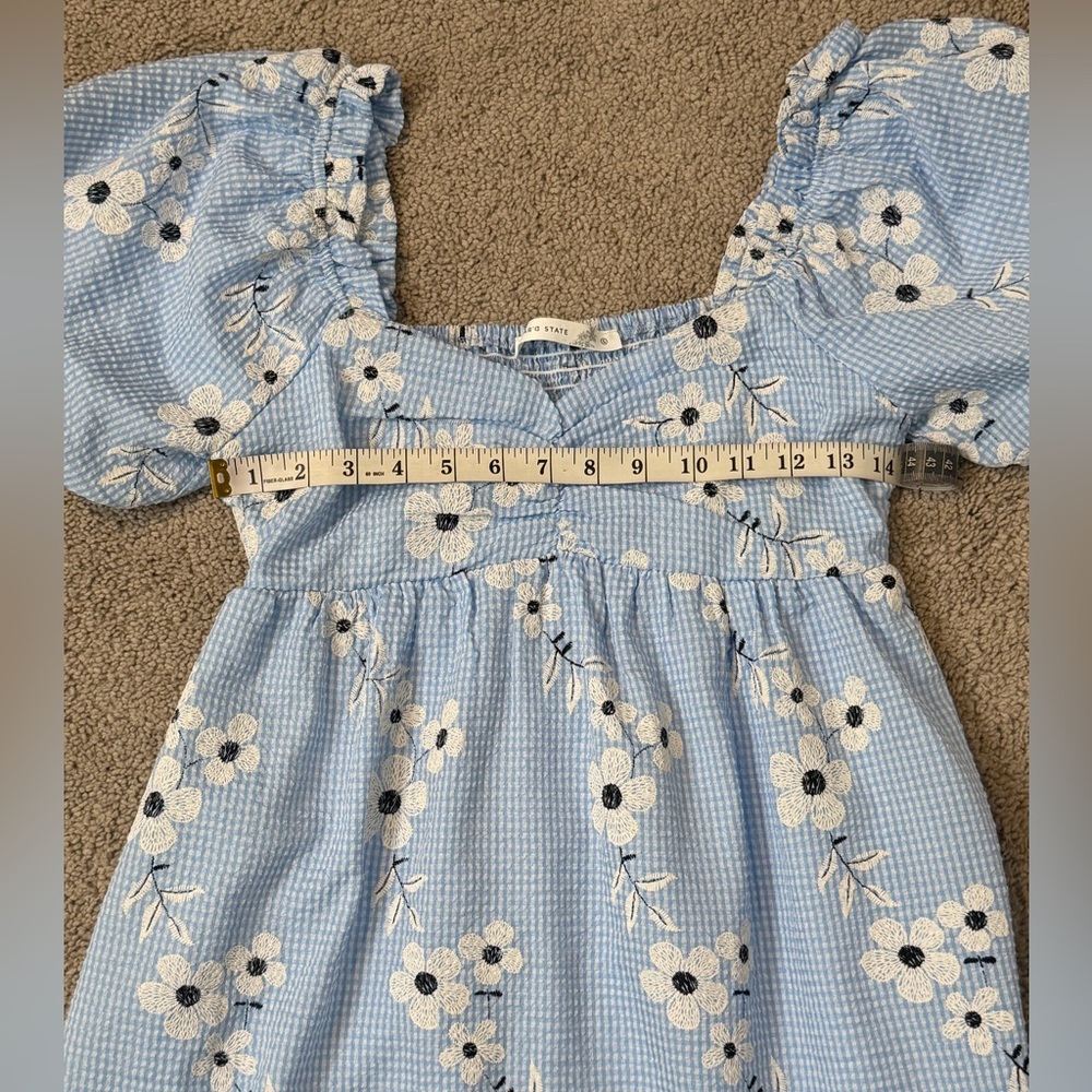Altar’d State Gingham Daisy Print Embroidered Puff Sleeve Mini Dress. Size Small - Picture 11 of 12